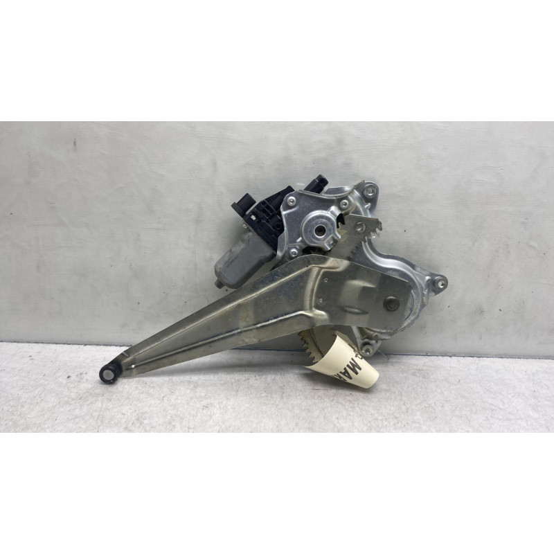 Leve vitre electrique arriere gauche SUZUKI SWIFT 4 Photo n°1