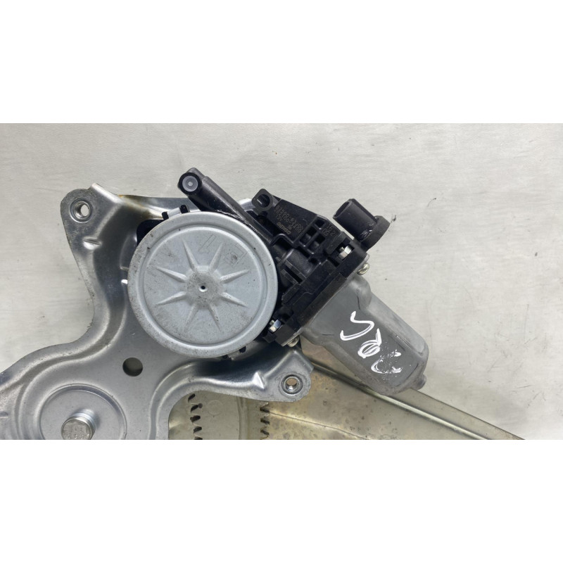 Leve vitre electrique arriere gauche SUZUKI SWIFT 4 Photo n°4