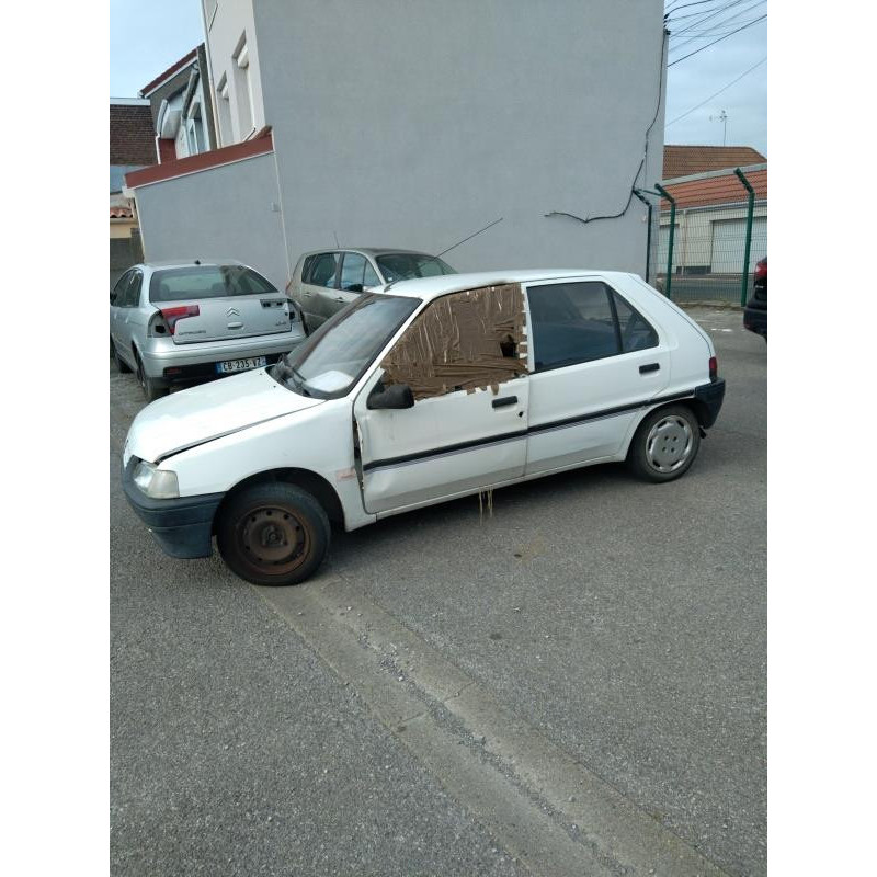 Poignee porte avant droit PEUGEOT 106 Photo n°11