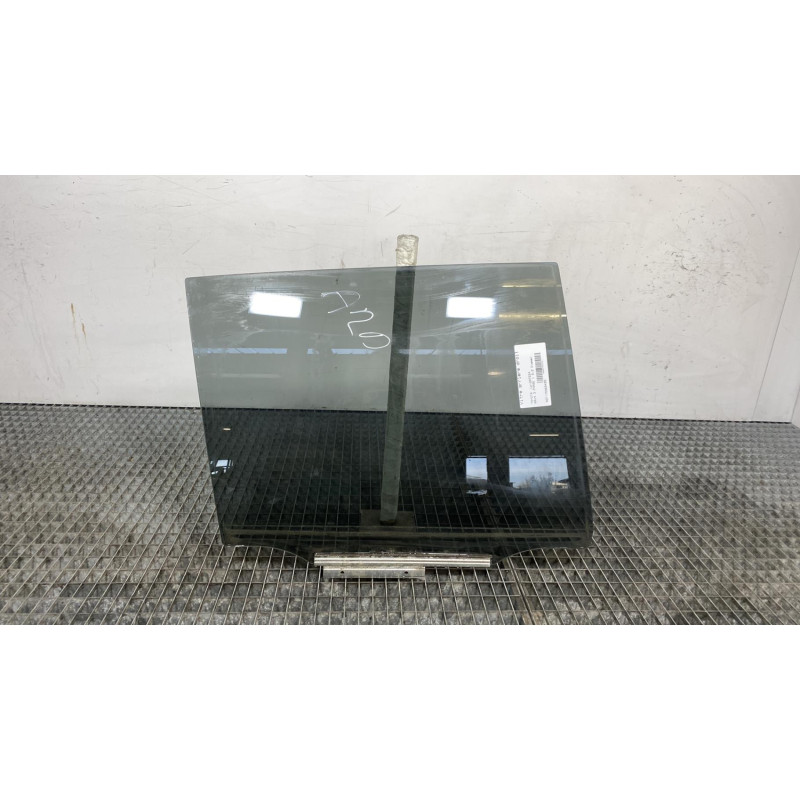 Vitre arriere droit TOYOTA RAV4 3 Photo n°2