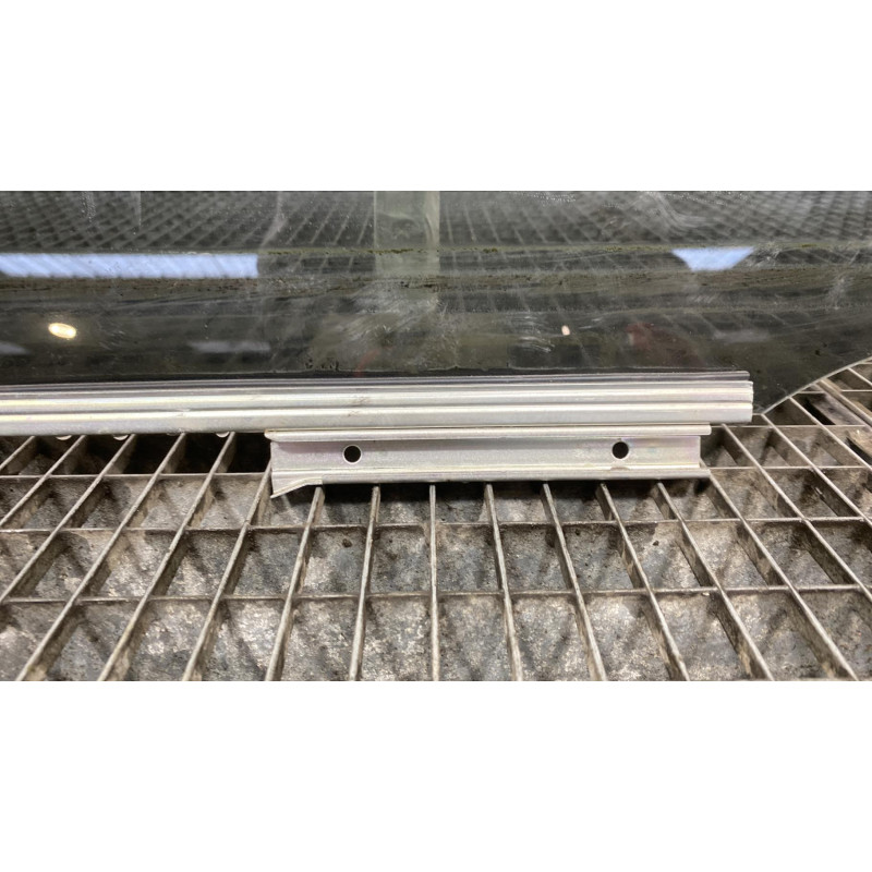 Vitre arriere droit TOYOTA RAV4 3 Photo n°3