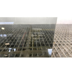 Vitre arriere droit TOYOTA RAV4 3