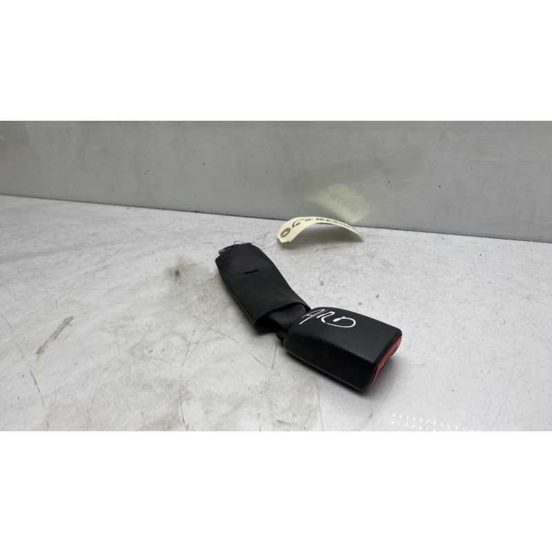 Attache ceinture arriere droit TOYOTA RAV4 3 Photo n°1