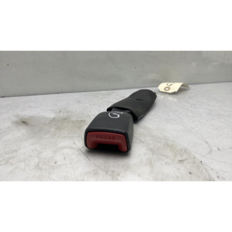 Attache ceinture arriere droit TOYOTA RAV4 3