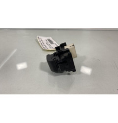 Interrupteur de leve vitre arriere droit TOYOTA RAV4 3 Photo n°1