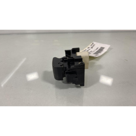 Interrupteur de leve vitre arriere gauche TOYOTA RAV4 3