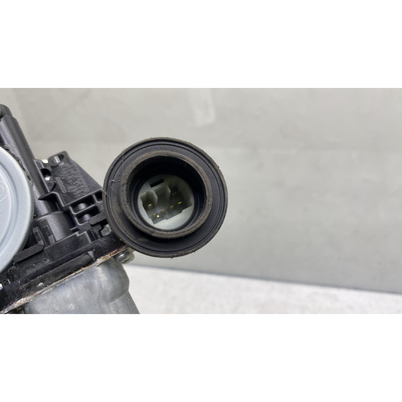 Leve vitre electrique avant droit TOYOTA RAV4 3 Photo n°3