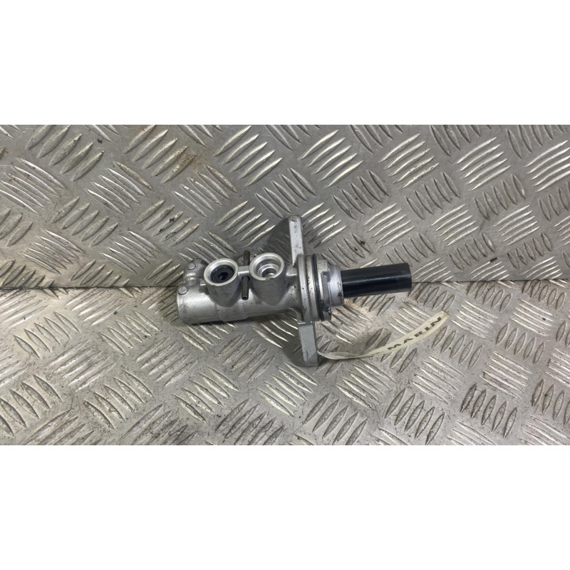 Maitre cylindre (freinage) TOYOTA RAV4 3 Photo n°3