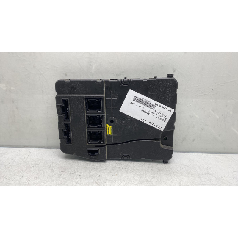 Boitier UCH RENAULT SCENIC 2 Photo n°2