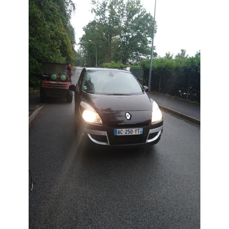Pretensionneur de ceinture avant droit RENAULT SCENIC 3 Photo n°14