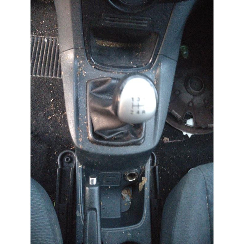 Pare boue avant gauche FORD FIESTA 6 Photo n°16