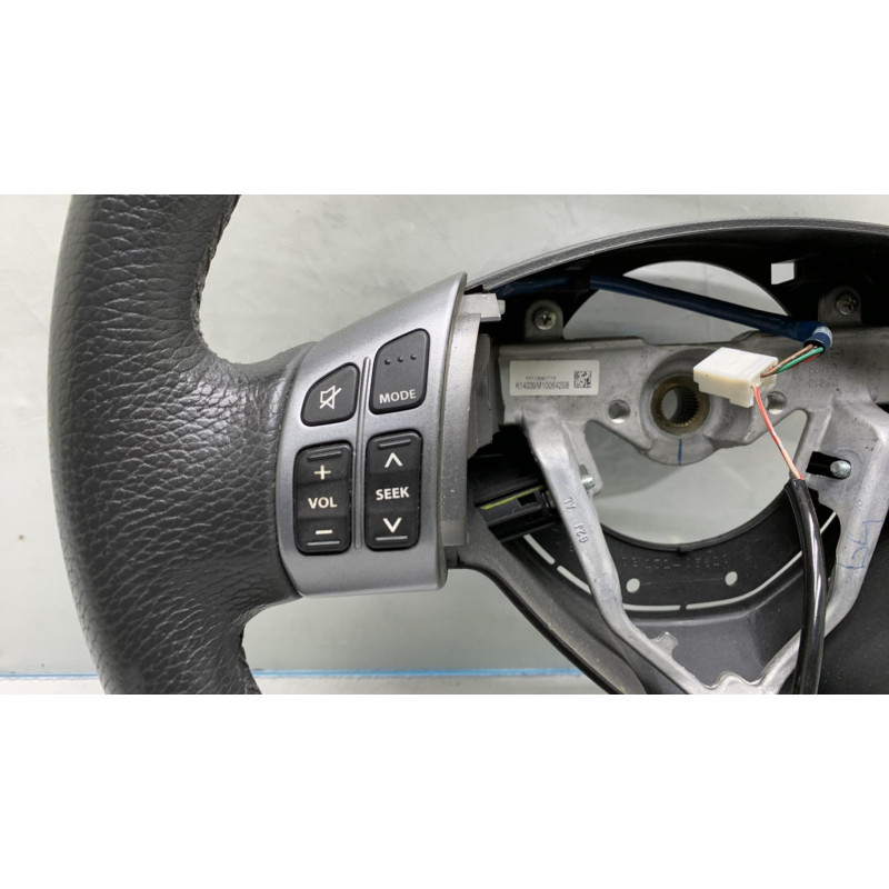 Volant SUZUKI SWIFT 3 Photo n°1