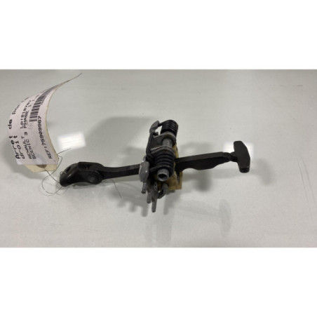 Arret de porte avant droit RENAULT SCENIC 3