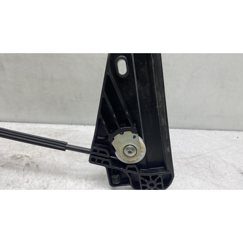 Leve vitre electrique avant droit PEUGEOT 3008 2 Photo n°4