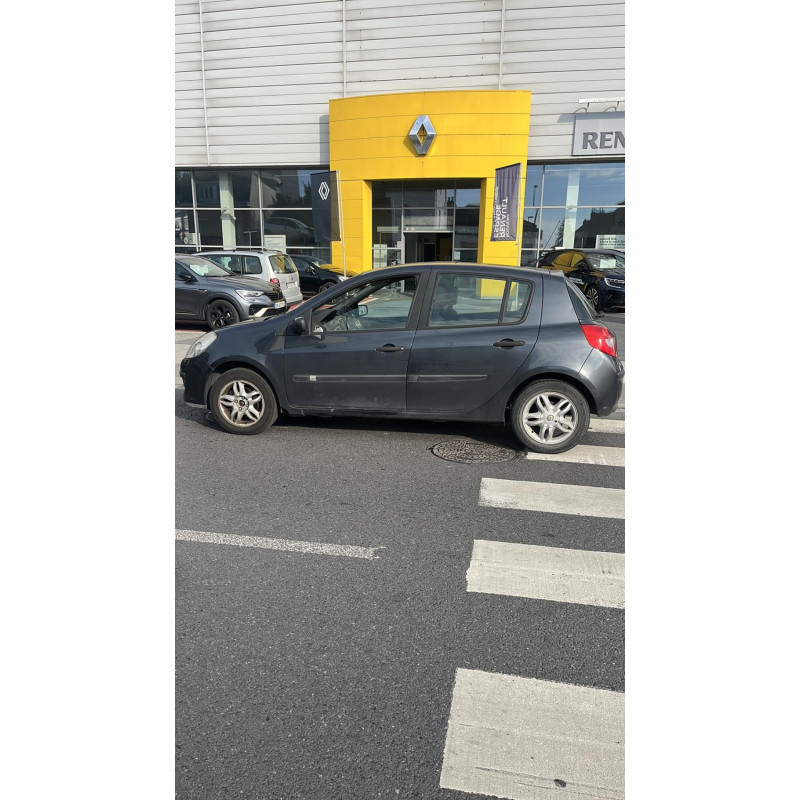 Air bag conducteur RENAULT CLIO 3 Photo n°8