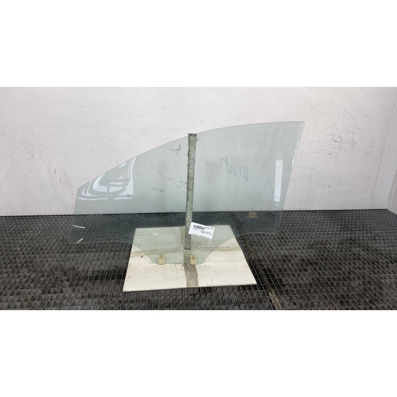 Vitre avant droit KIA PICANTO 2 Photo n°1