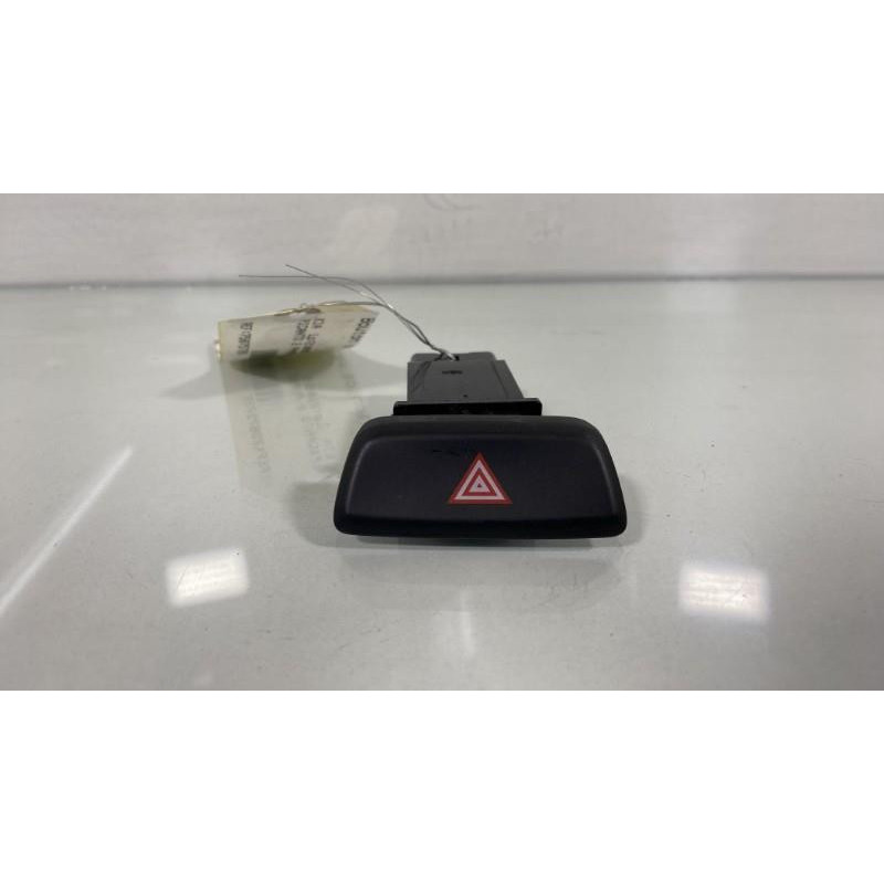 Bouton de warning KIA PICANTO 2 Photo n°1