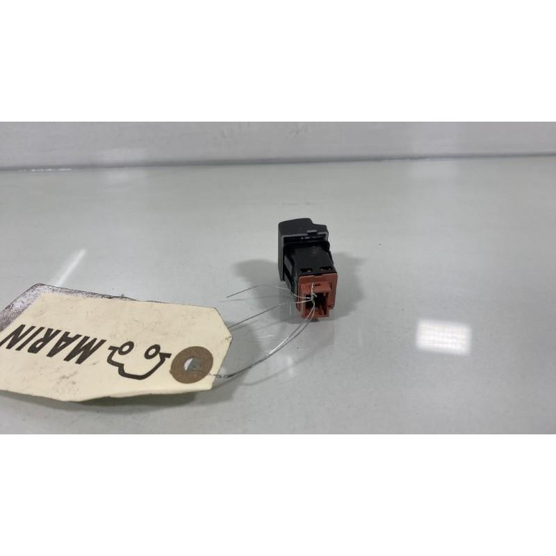 Bouton de warning CITROEN C4 PICASSO 2 Photo n°3