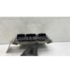 Calculateur moteur OPEL VIVARO 1 Photo n°1