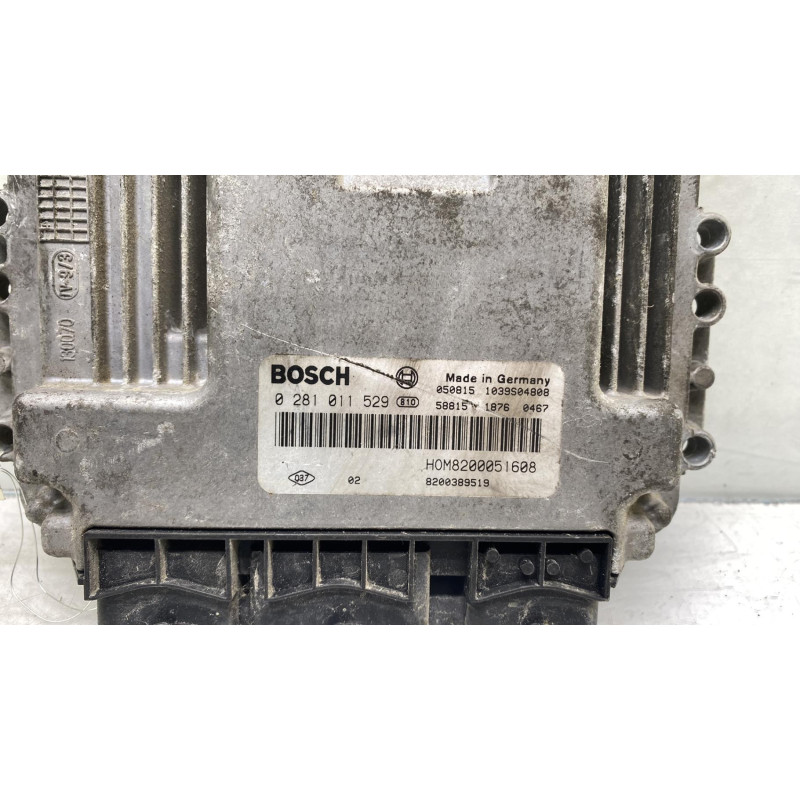 Calculateur moteur OPEL VIVARO 1 Photo n°4