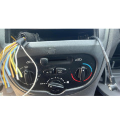 Pretensionneur de ceinture avant droit PEUGEOT 206