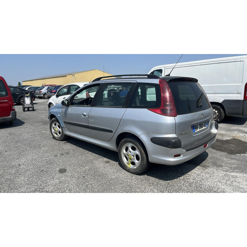 Compresseur clim PEUGEOT 206 Photo n°4