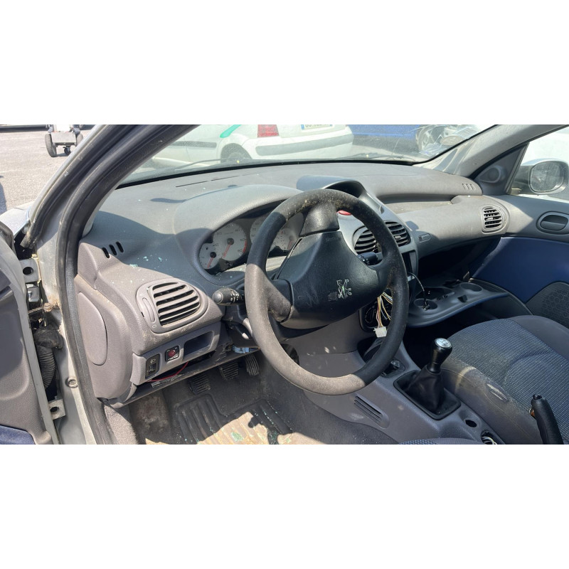 Compresseur clim PEUGEOT 206 Photo n°10