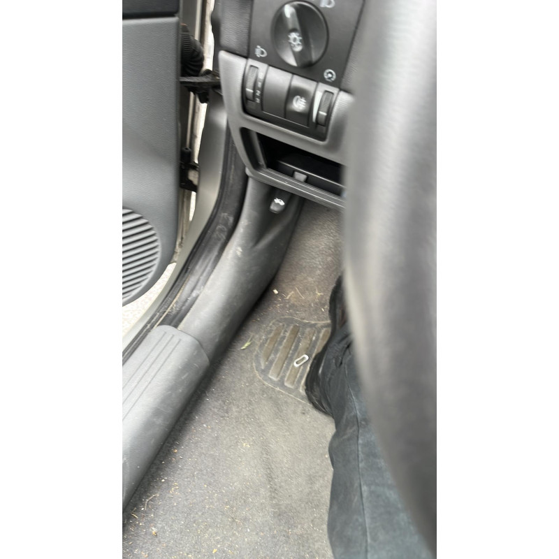 Poignee porte avant droit OPEL CORSA C Photo n°15