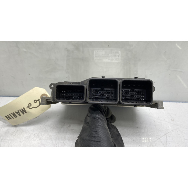 Calculateur moteur PEUGEOT 308 2 SW Photo n°4