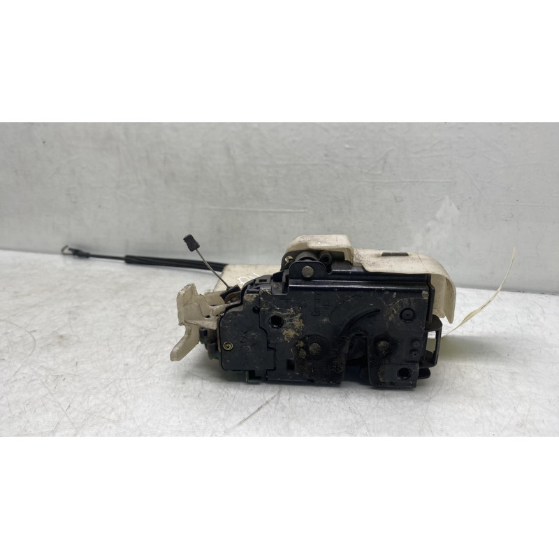 Serrure avant droit VOLKSWAGEN GOLF 4 Photo n°2