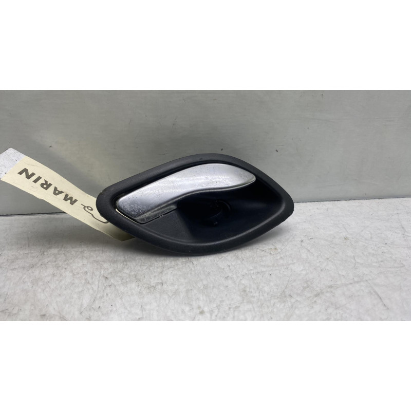 Poignee interieur arriere droit RENAULT LAGUNA 2 Photo n°2