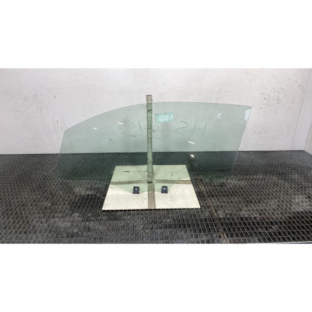 Vitre avant droit PEUGEOT 108