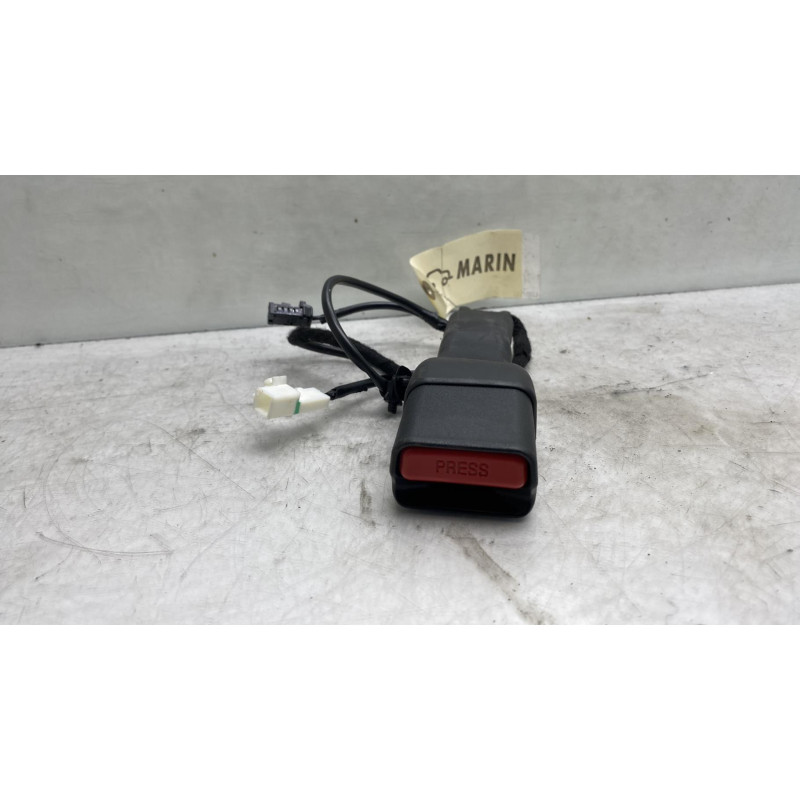 Attache ceinture avant droit PEUGEOT 108 Photo n°1