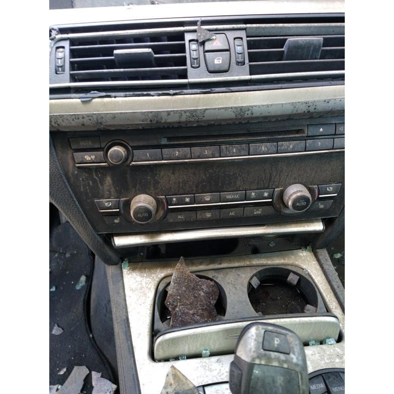 Bouton de warning BMW SERIE 7 F01 Photo n°7