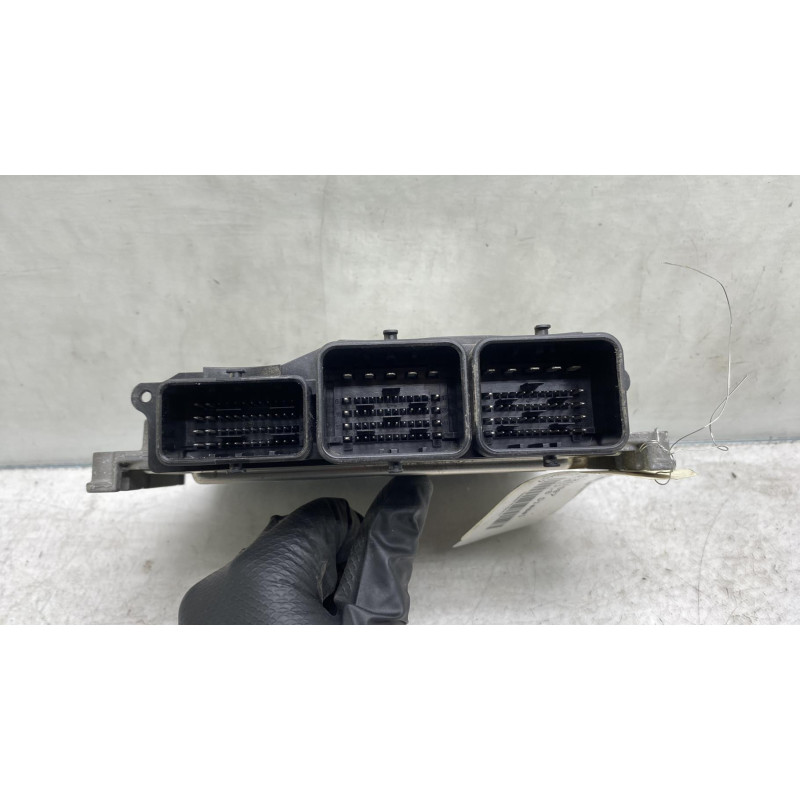 Calculateur moteur PEUGEOT 208 1 Photo n°4