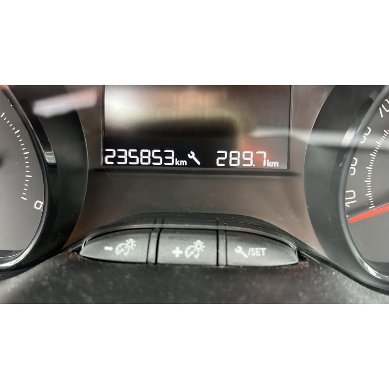 Volant PEUGEOT 208 1 Photo n°4