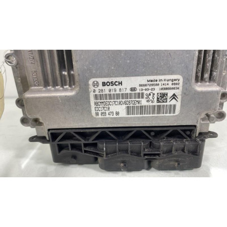 Calculateur moteur PEUGEOT 208 1