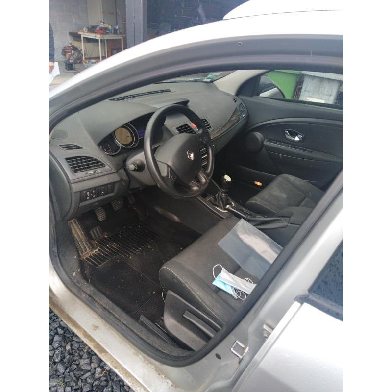 Pare boue avant droit RENAULT MEGANE 3 Photo n°5