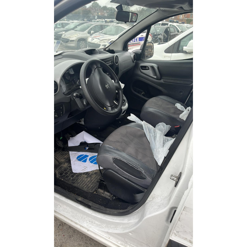 Compresseur clim PEUGEOT PARTNER 2 Photo n°13