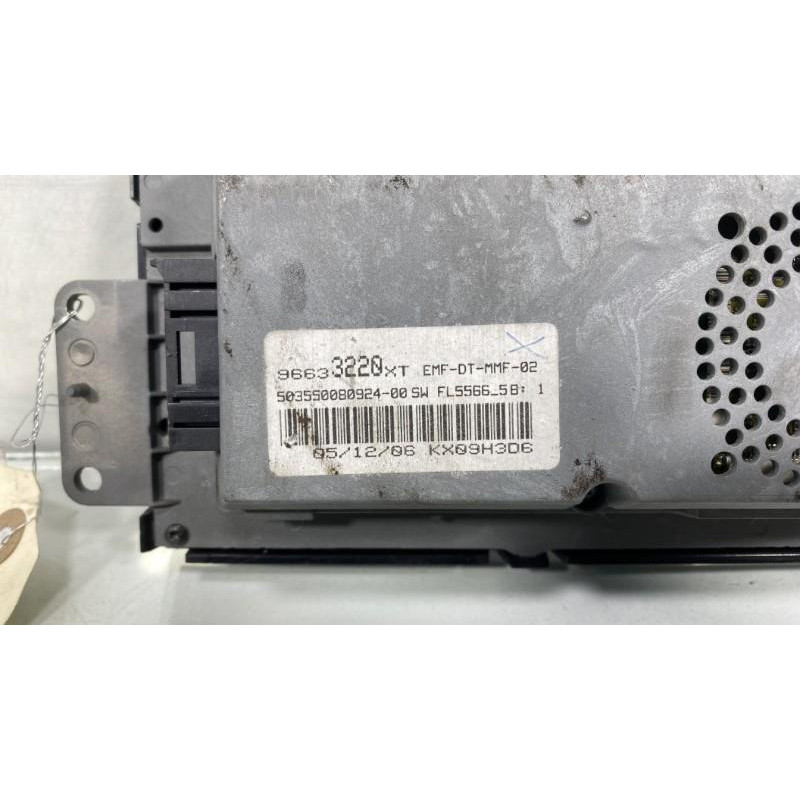 Ecran GPS PEUGEOT 207 Photo n°4