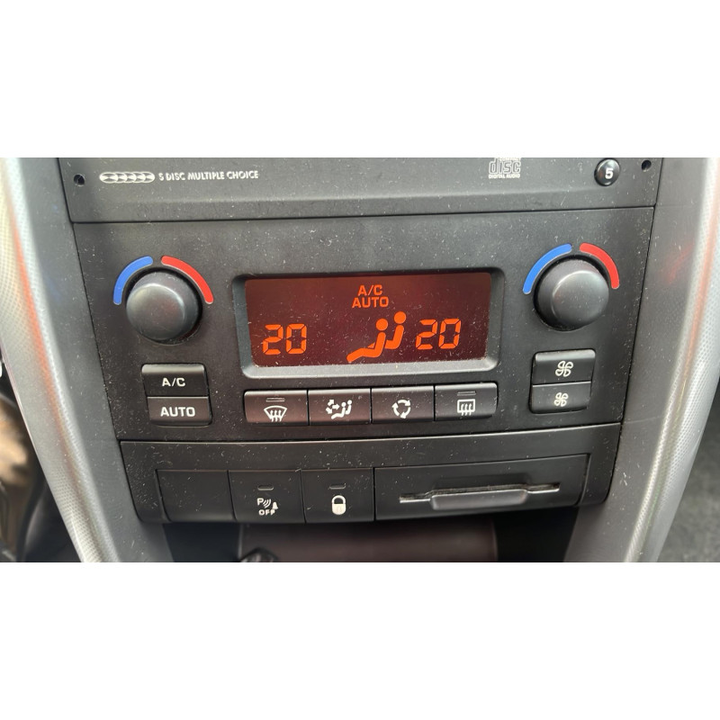 Ecran GPS PEUGEOT 207 Photo n°6