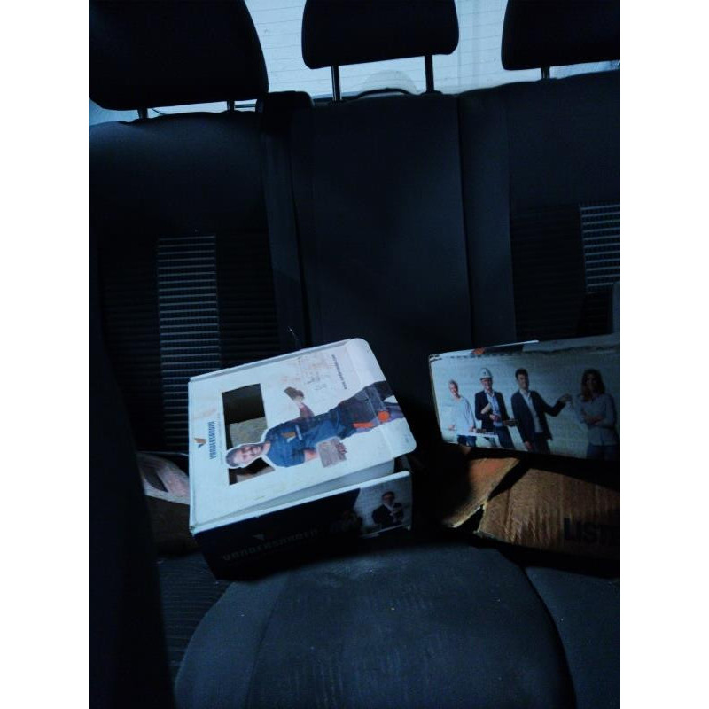 Pretensionneur de ceinture avant droit VOLKSWAGEN POLO 4 Photo n°5