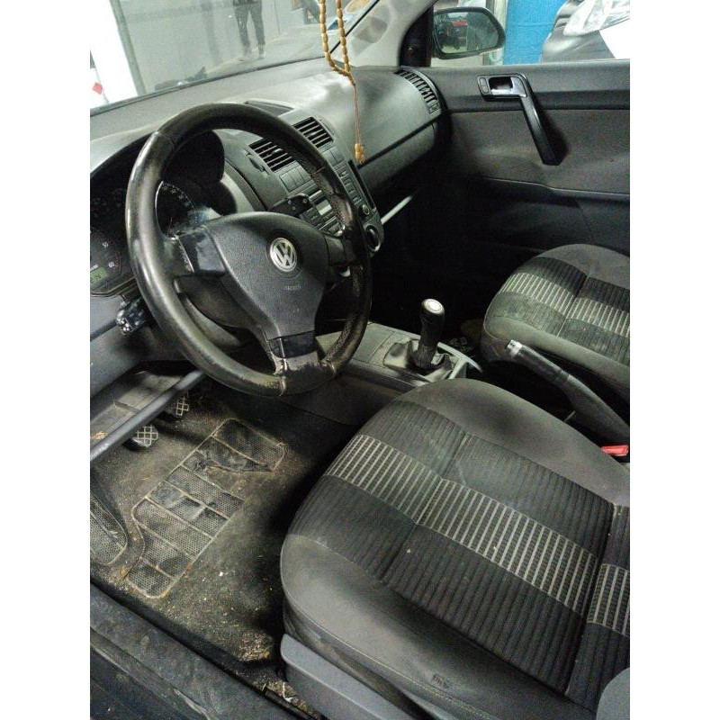 Pretensionneur de ceinture avant droit VOLKSWAGEN POLO 4 Photo n°8