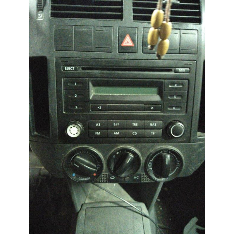 Pretensionneur de ceinture avant droit VOLKSWAGEN POLO 4 Photo n°10