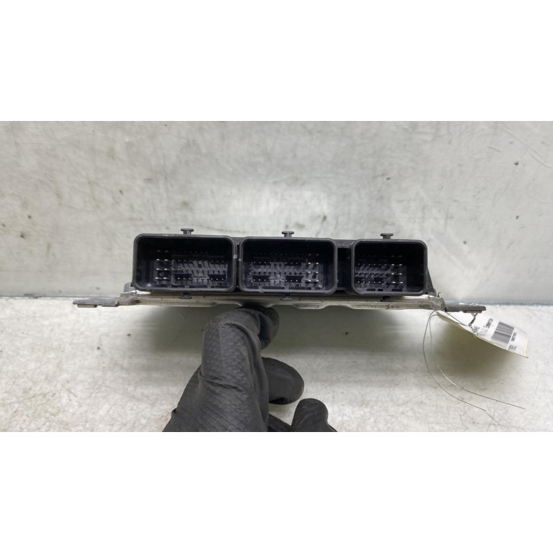 Calculateur moteur RENAULT CLIO 4 Photo n°4
