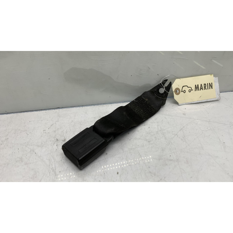 Attache ceinture arriere centrale BMW SERIE 3 E90 Photo n°1
