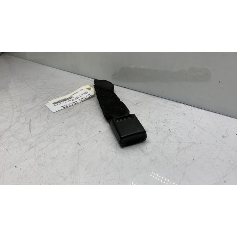 Attache ceinture arriere centrale BMW SERIE 3 E90 Photo n°2