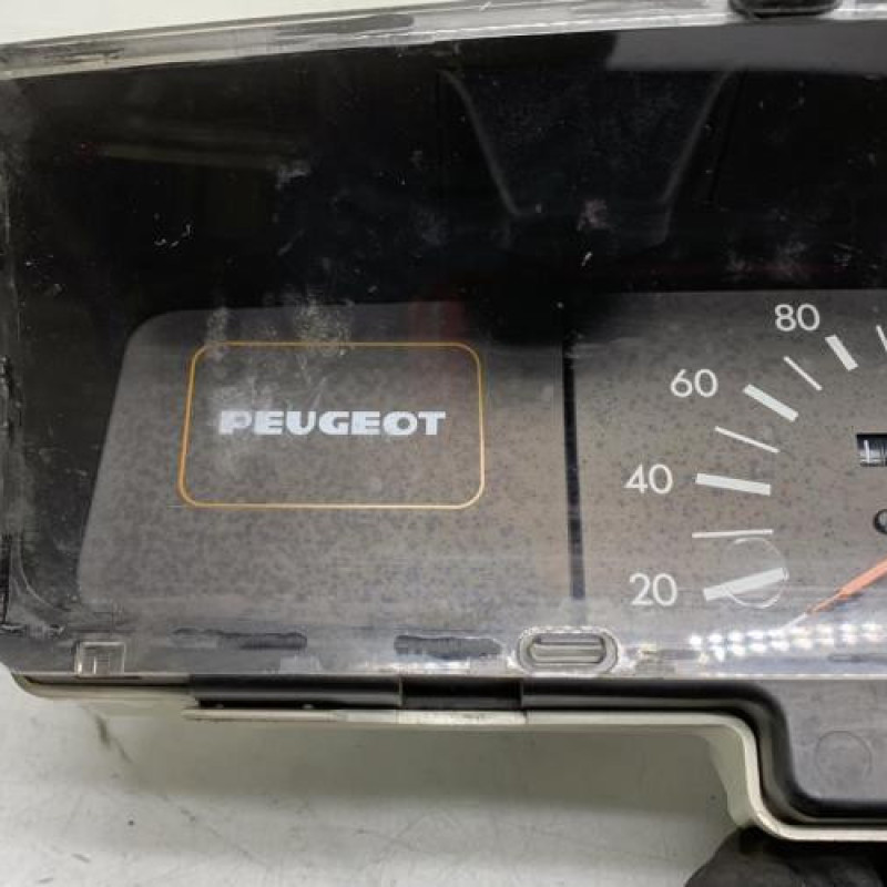 Compteur PEUGEOT 205 Photo n°2