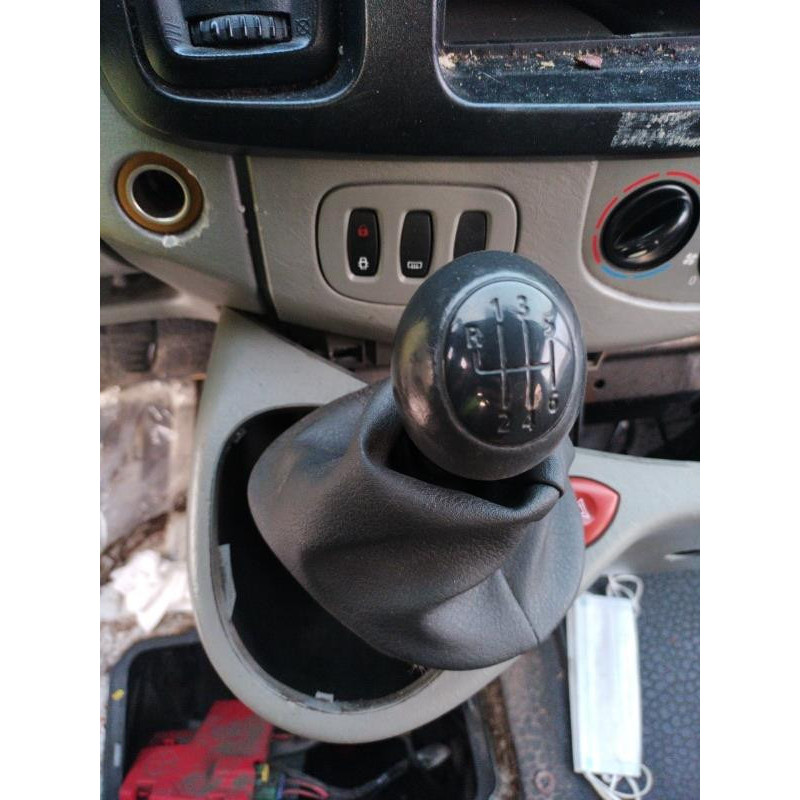 Poignee porte avant droit RENAULT TRAFIC 2 Photo n°8
