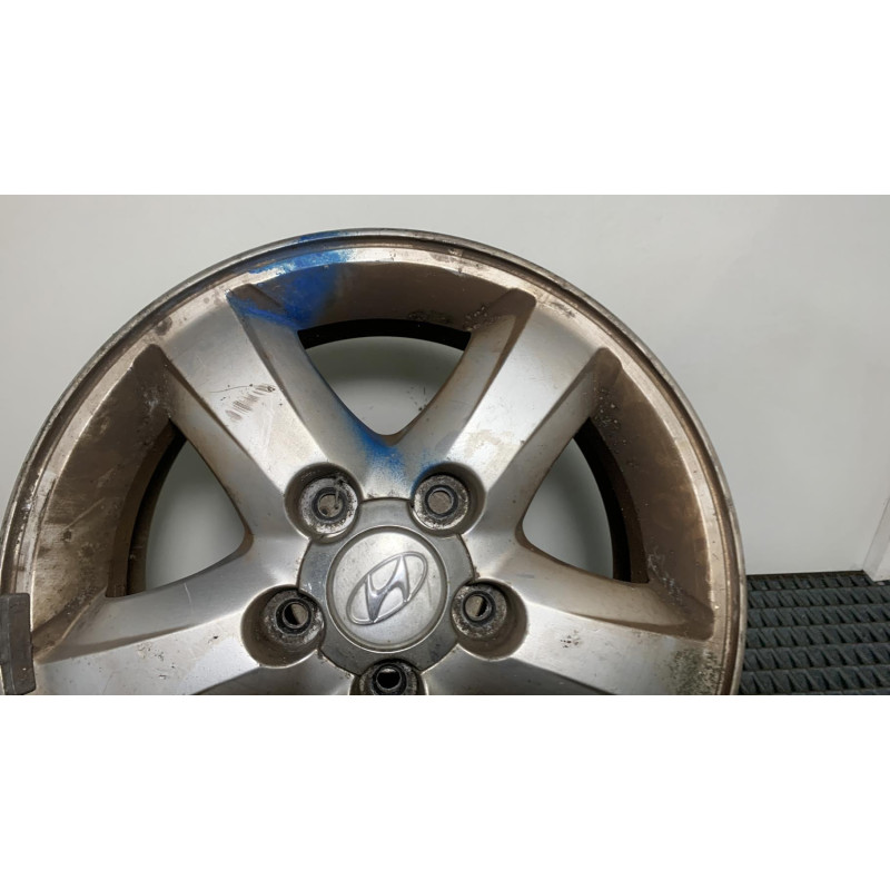 Jante HYUNDAI TRAJET Photo n°2